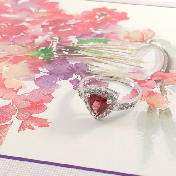 Garnet Ring with White Sapphires SIZE 8 - Picture 8 of 8